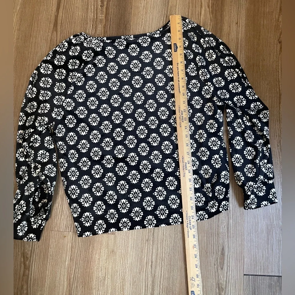 Loft Geo Velour Balloon Sleeves Black and White Top Size Large - Picture 10 of 14